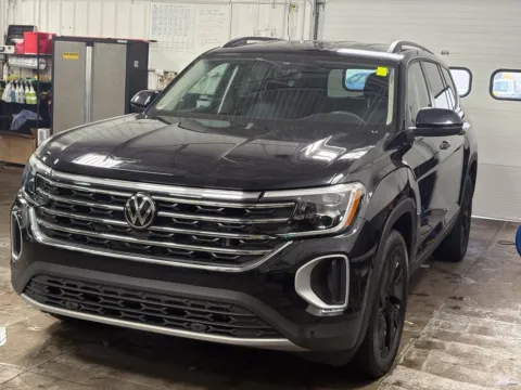 Photos of 2025 Volkswagen Atlas 2.0T SE w/Technology for sale in Kalamazoo, MI at Zeigler BMW of Kalamazoo