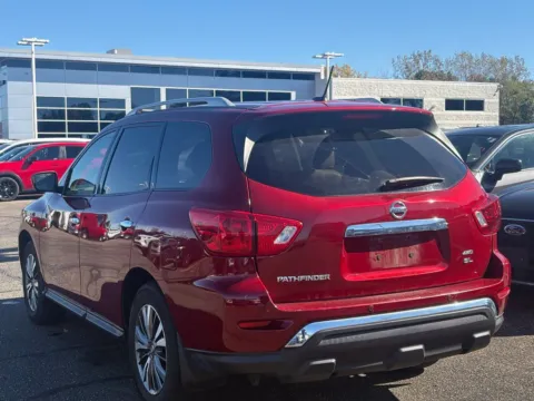 Another view of 2018 Nissan Pathfinder SL for sale in Kalamazoo, MI at Zeigler BMW of Kalamazoo