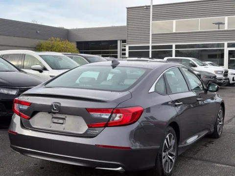 More photos of 2020 Honda Accord Hybrid Touring at Zeigler BMW of Kalamazoo, MI