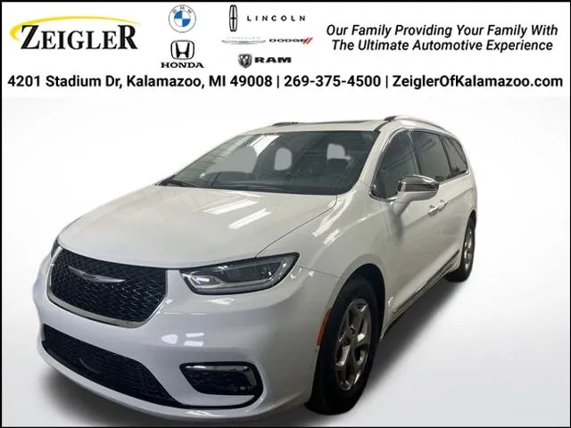 2022 Chrysler Pacifica Limited for sale in Kalamazoo, MI