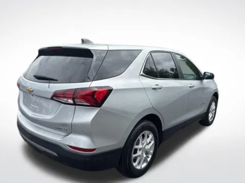 More photos of 2022 Chevrolet Equinox LT at Zeigler BMW of Kalamazoo, MI
