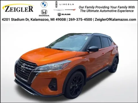Black 2022 Nissan Kicks SR for sale in Kalamazoo, MI
