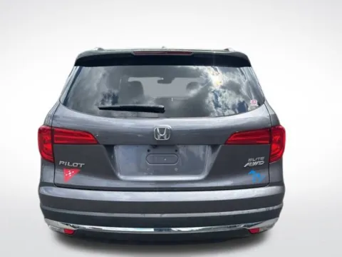 More photos of 2017 Honda Pilot Elite at Zeigler BMW of Kalamazoo, MI