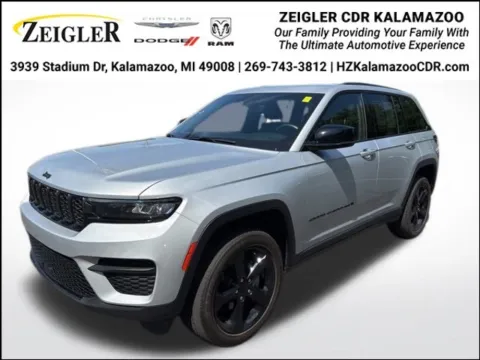 Silver 2022 Jeep Grand Cherokee Altitude for sale in Kalamazoo, MI