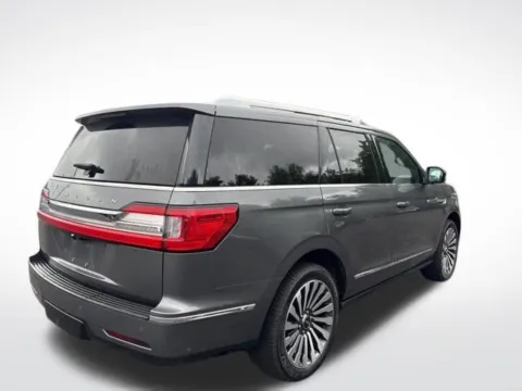More photos of 2021 Lincoln Navigator Reserve at Zeigler BMW of Kalamazoo, MI