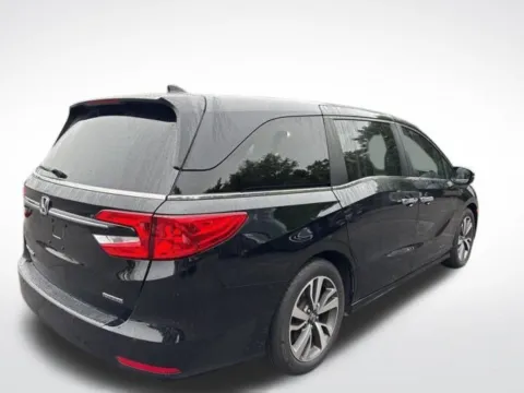 More photos of 2022 Honda Odyssey Touring at Zeigler BMW of Kalamazoo, MI