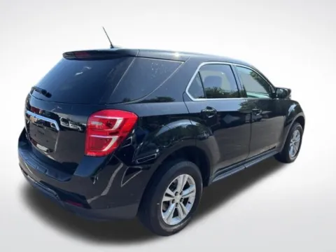 More photos of 2017 Chevrolet Equinox LS at Zeigler BMW of Kalamazoo, MI