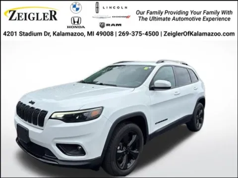White 2021 Jeep Cherokee Altitude for sale in Kalamazoo, MI