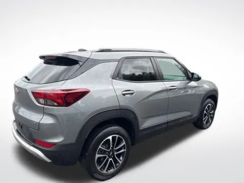 More photos of 2024 Chevrolet TrailBlazer LT at Zeigler BMW of Kalamazoo, MI