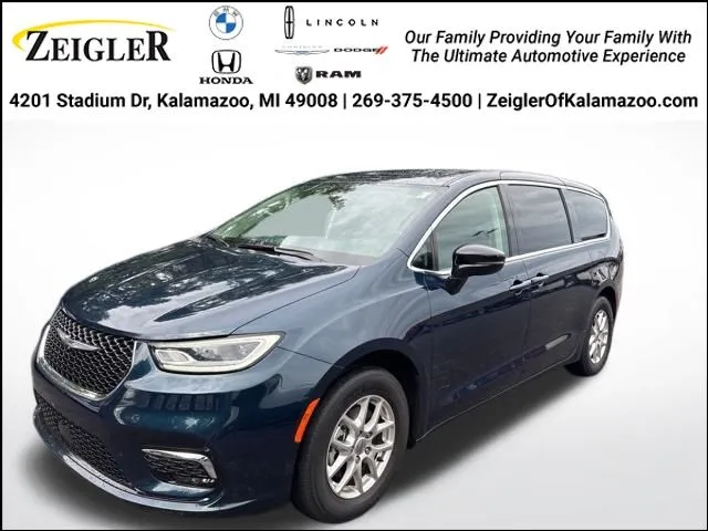 2024 Chrysler Pacifica Touring L for sale in Kalamazoo, MI