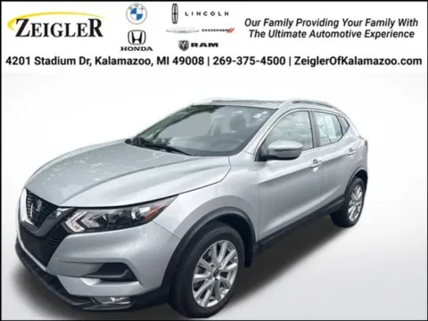 Silver 2022 Nissan Rogue Sport SV for sale in Kalamazoo, MI