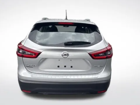 More photos of 2022 Nissan Rogue Sport SV at Zeigler BMW of Kalamazoo, MI