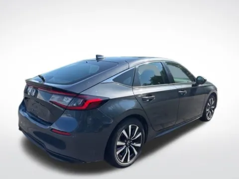 More photos of 2022 Honda Civic EX-L at Zeigler BMW of Kalamazoo, MI