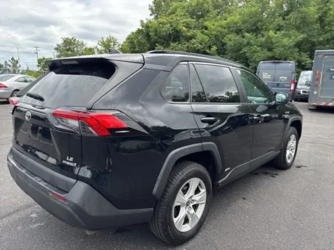 More photos of 2021 Toyota RAV4 Hybrid LE at Zeigler BMW of Kalamazoo, MI
