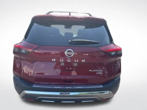 More photos of 2021 Nissan Rogue Platinum at Zeigler BMW of Kalamazoo, MI