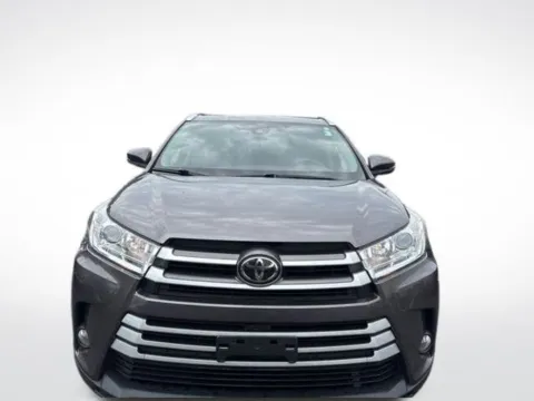 Photos of 2017 Toyota Highlander for sale in Kalamazoo, MI at Zeigler BMW of Kalamazoo
