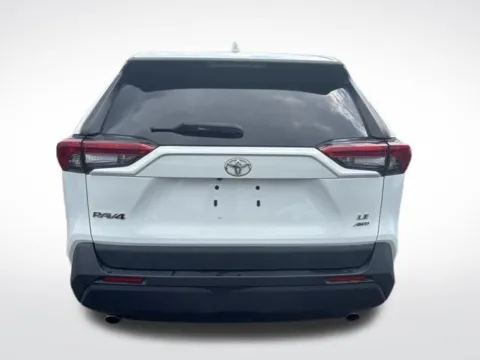 More photos of 2022 Toyota RAV4 LE at Zeigler BMW of Kalamazoo, MI