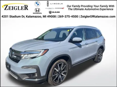 Gray 2022 Honda Pilot Touring for sale in Kalamazoo, MI
