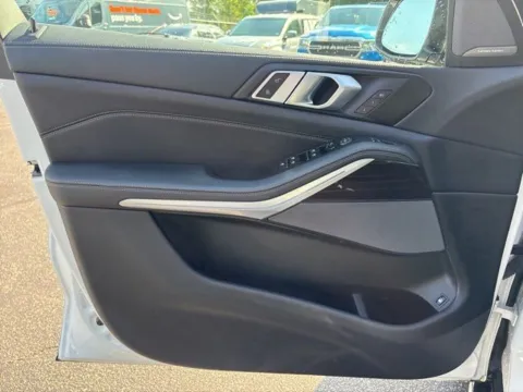 More photos of 2021 BMW X5 xDrive45e at Zeigler BMW of Kalamazoo, MI