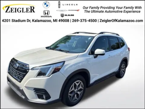 White 2022 Subaru Forester Premium for sale in Kalamazoo, MI