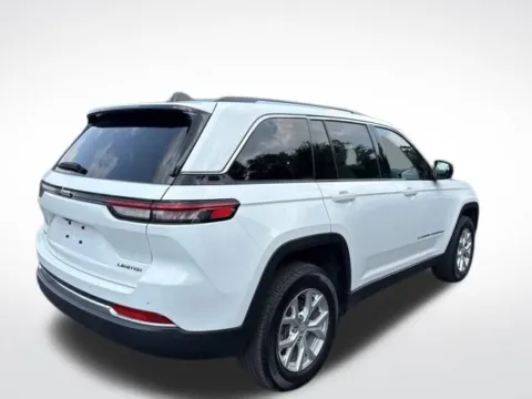 More photos of 2023 Jeep Grand Cherokee Limited at Zeigler BMW of Kalamazoo, MI