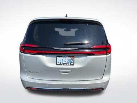 More photos of 2024 Chrysler Pacifica Touring L at Zeigler BMW of Kalamazoo, MI