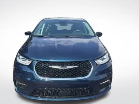 Photos of 2024 Chrysler Pacifica Touring L for sale in Kalamazoo, MI at Zeigler BMW of Kalamazoo