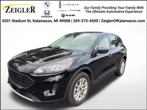 Black 2022 Ford Escape SE for sale in Kalamazoo, MI