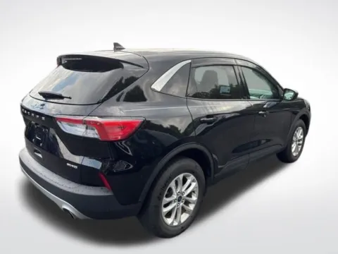 More photos of 2022 Ford Escape SE at Zeigler BMW of Kalamazoo, MI
