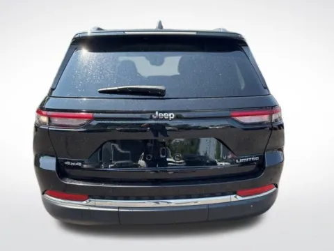More photos of 2022 Jeep Grand Cherokee Limited at Zeigler BMW of Kalamazoo, MI