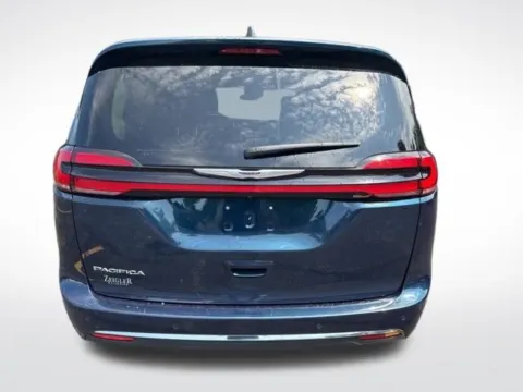 More photos of 2023 Chrysler Pacifica Touring L at Zeigler BMW of Kalamazoo, MI