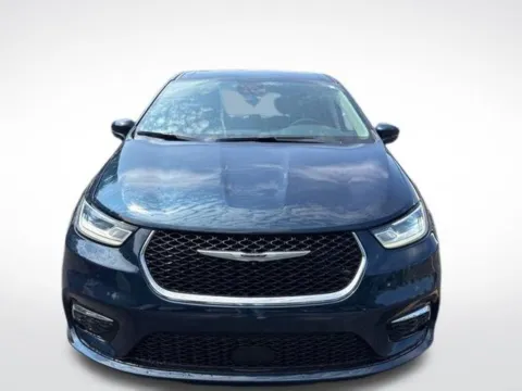 Photos of 2023 Chrysler Pacifica Touring L for sale in Kalamazoo, MI at Zeigler BMW of Kalamazoo