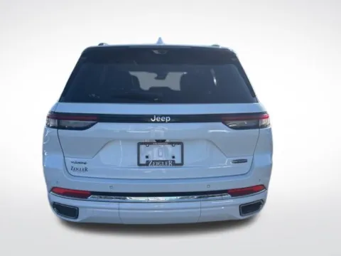 More photos of 2022 Jeep Grand Cherokee Overland at Zeigler BMW of Kalamazoo, MI