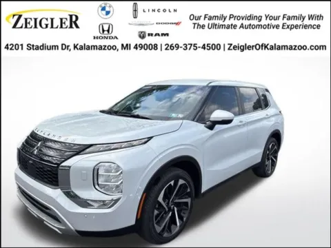 White 2022 Mitsubishi Outlander for sale in Kalamazoo, MI