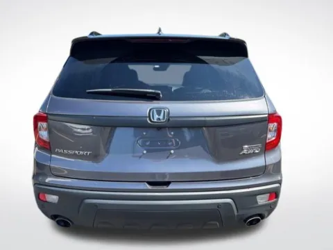 More photos of 2021 Honda Passport Touring at Zeigler BMW of Kalamazoo, MI