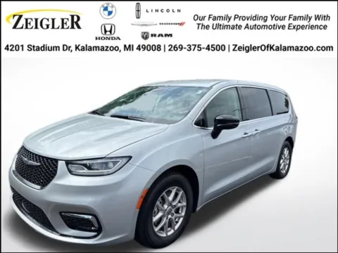 Silver 2024 Chrysler Pacifica Touring L for sale in Kalamazoo, MI
