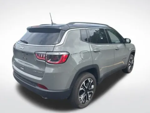More photos of 2022 Jeep Compass Limited at Zeigler BMW of Kalamazoo, MI