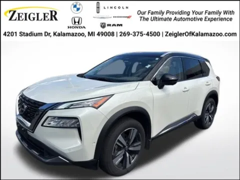 White 2023 Nissan Rogue SL for sale in Kalamazoo, MI