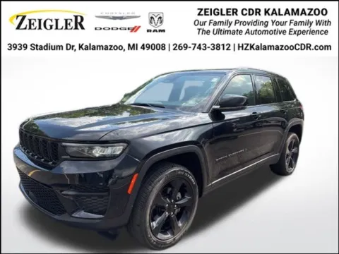 Black 2022 Jeep Grand Cherokee Altitude for sale in Kalamazoo, MI