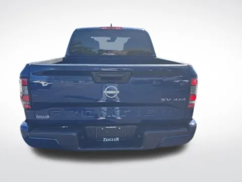 More photos of 2022 Nissan Frontier SV at Zeigler BMW of Kalamazoo, MI