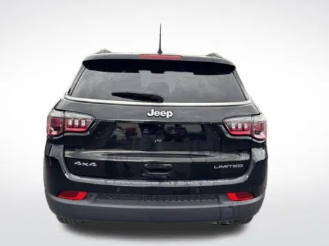 More photos of 2022 Jeep Compass Limited at Zeigler BMW of Kalamazoo, MI