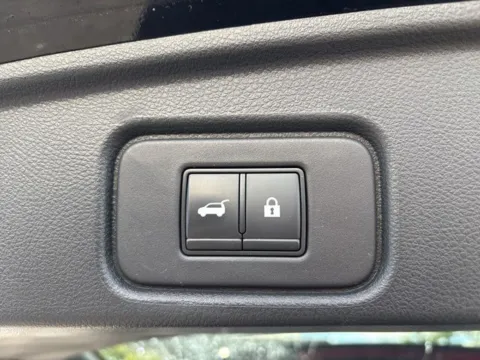 More photos of 2022 Nissan Pathfinder SL at Zeigler BMW of Kalamazoo, MI