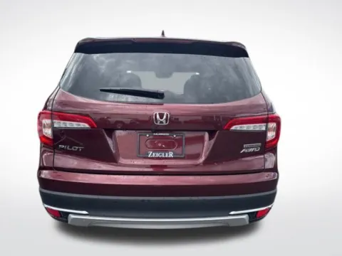 More photos of 2022 Honda Pilot Touring at Zeigler BMW of Kalamazoo, MI