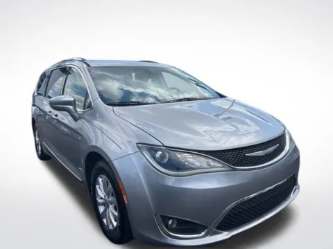Another view of 2018 Chrysler Pacifica Touring L for sale in Kalamazoo, MI at Zeigler BMW of Kalamazoo