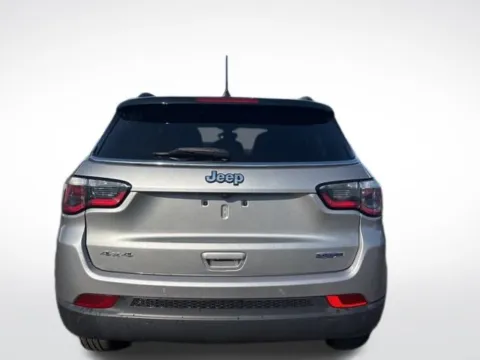 More photos of 2019 Jeep Compass Latitude at Zeigler BMW of Kalamazoo, MI