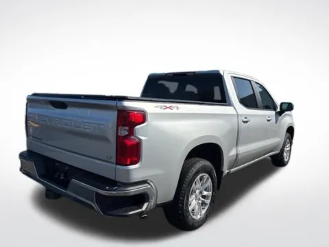 More photos of 2020 Chevrolet Silverado 1500 LT at Zeigler BMW of Kalamazoo, MI