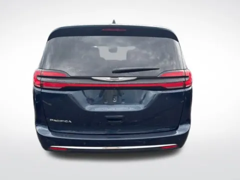 More photos of 2024 Chrysler Pacifica Touring L at Zeigler BMW of Kalamazoo, MI
