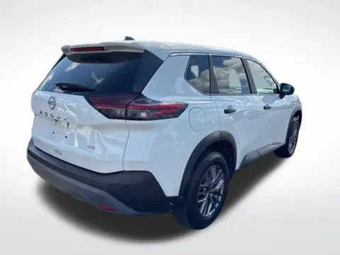 More photos of 2023 Nissan Rogue S at Zeigler BMW of Kalamazoo, MI