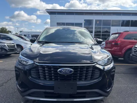 Photos of 2023 Ford Escape Active for sale in Kalamazoo, MI at Zeigler BMW of Kalamazoo