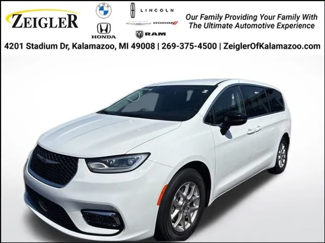 2024 Chrysler Pacifica Touring L for sale in Kalamazoo, MI